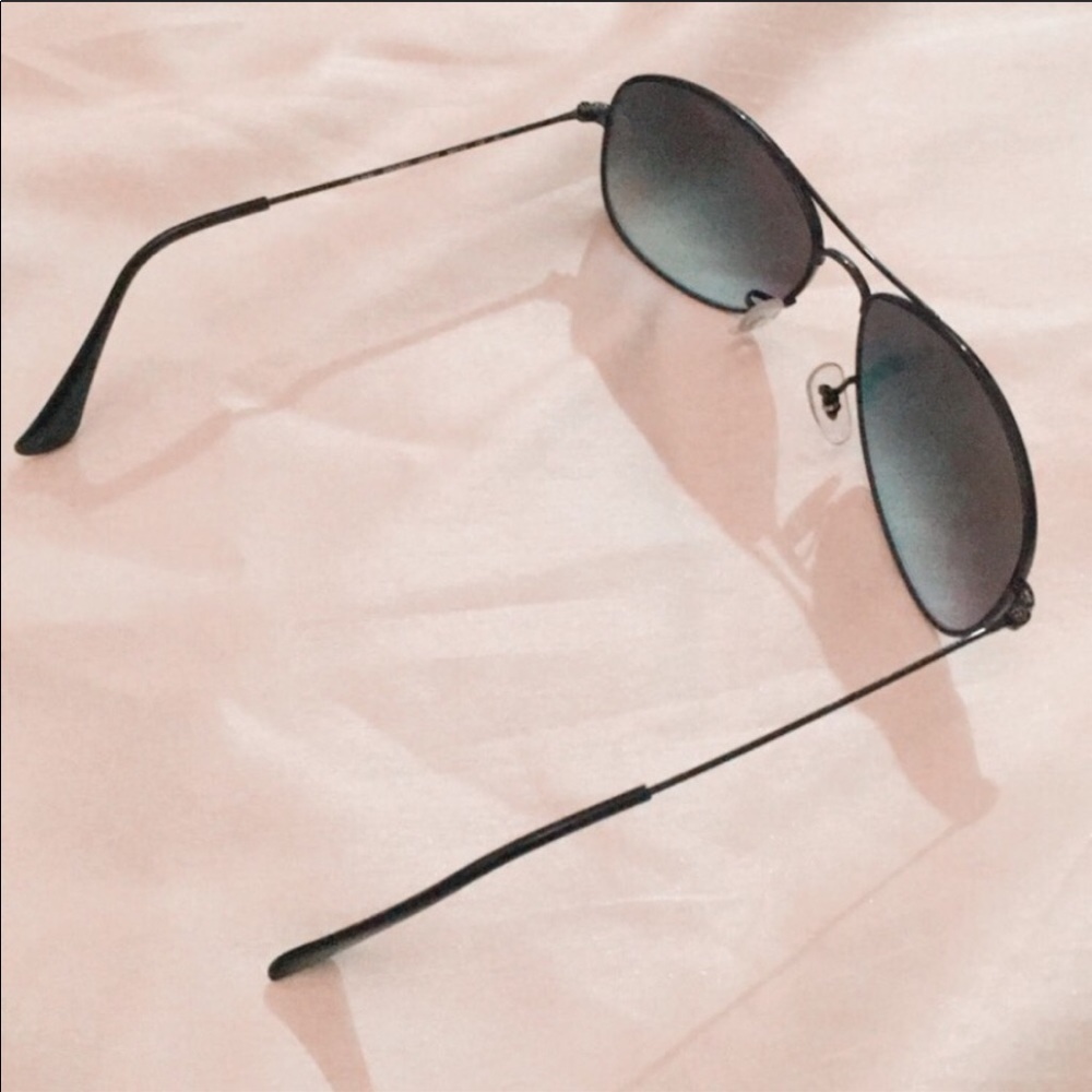 RAYBANS